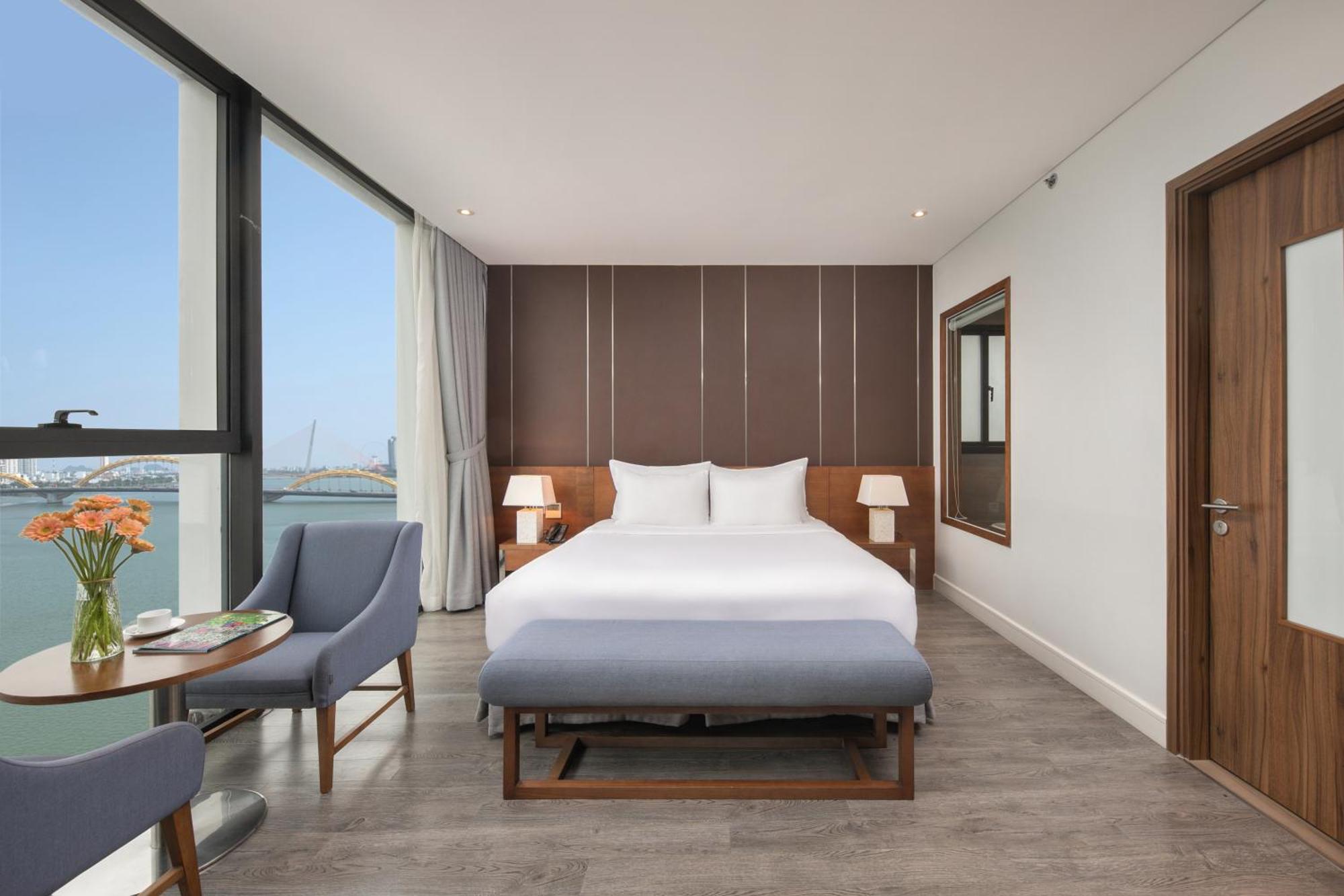 Avora Hotel Da Nang Bagian luar foto