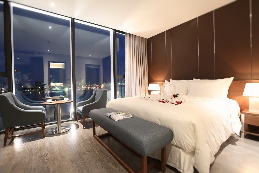 Avora Hotel Da Nang Bagian luar foto